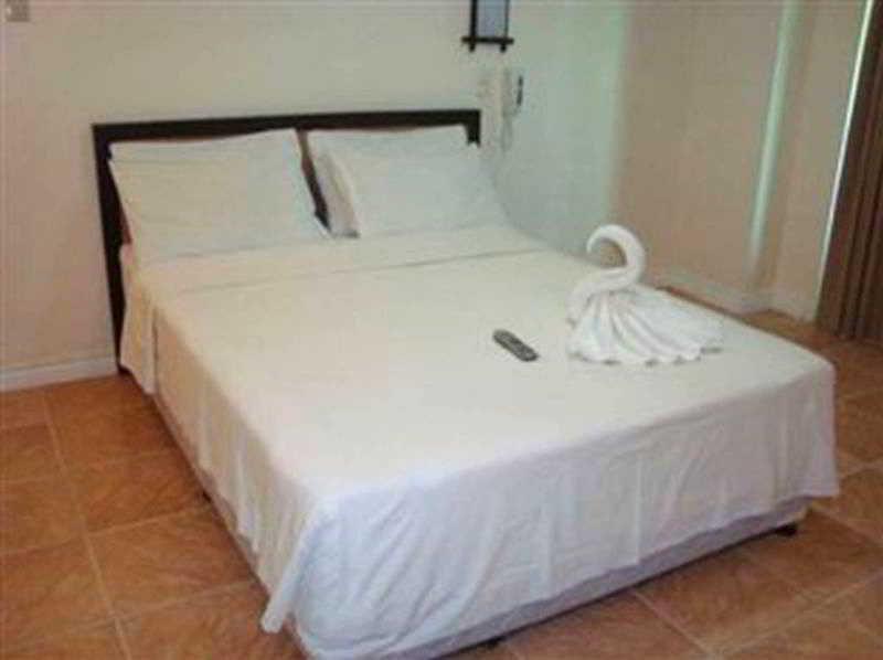 Avana Hills Boracay Liltime Deluxe Bed & Breakfast